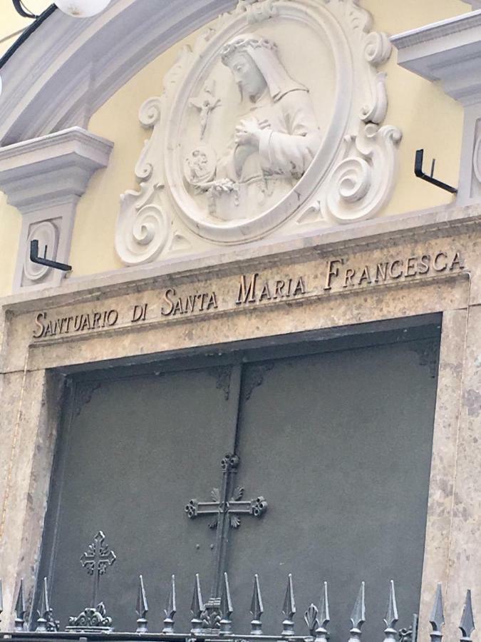 Vico Tre Re A Toledo 39 Apartment Napoli Exterior foto